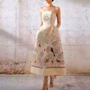 NWT Solairè Strapless Bridesmaid Gown 💖